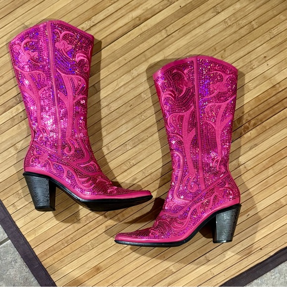 Helen’s Heart Pink Sequin Western Boots Autographed by Mark Wills Size 6 -fits 7 - Picture 1 of 8